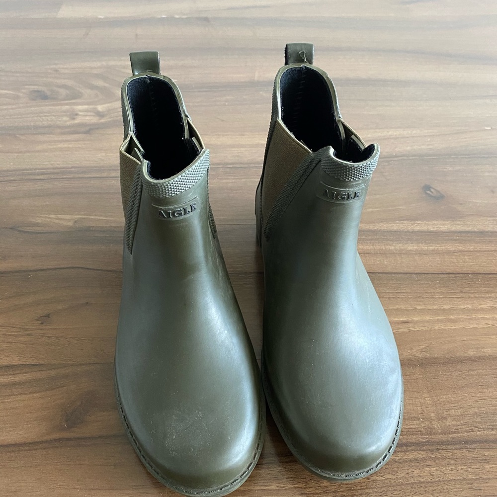 Olive green Aigle ankle rain boots in size 6/36